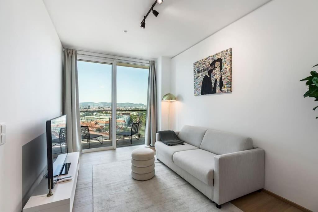 Design Apartment With Amazing View Over Viena Exterior foto
